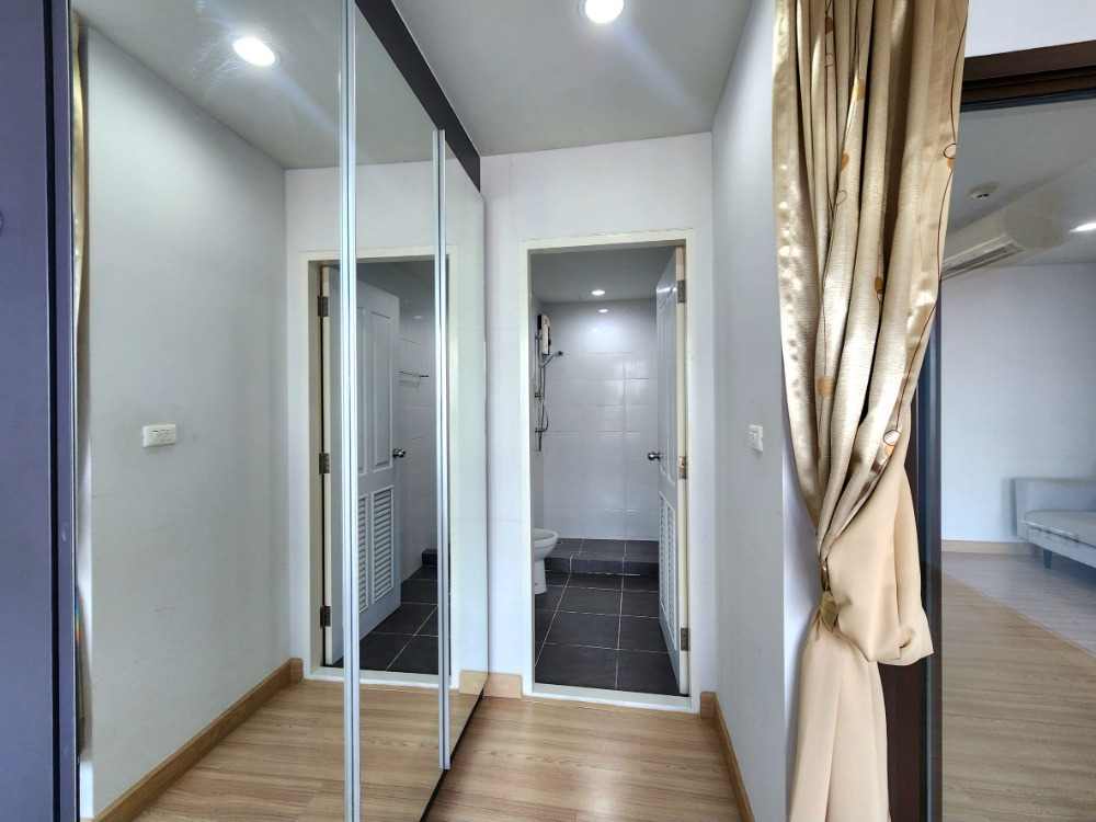 For RentCondoBangna, Bearing, Lasalle : Status as per the cover photo**Room available, east side, 8th floor, topmost, private**For rent, The Niche Mono Bangna, Phase 1, Building B, ready to move in, ready to view.
