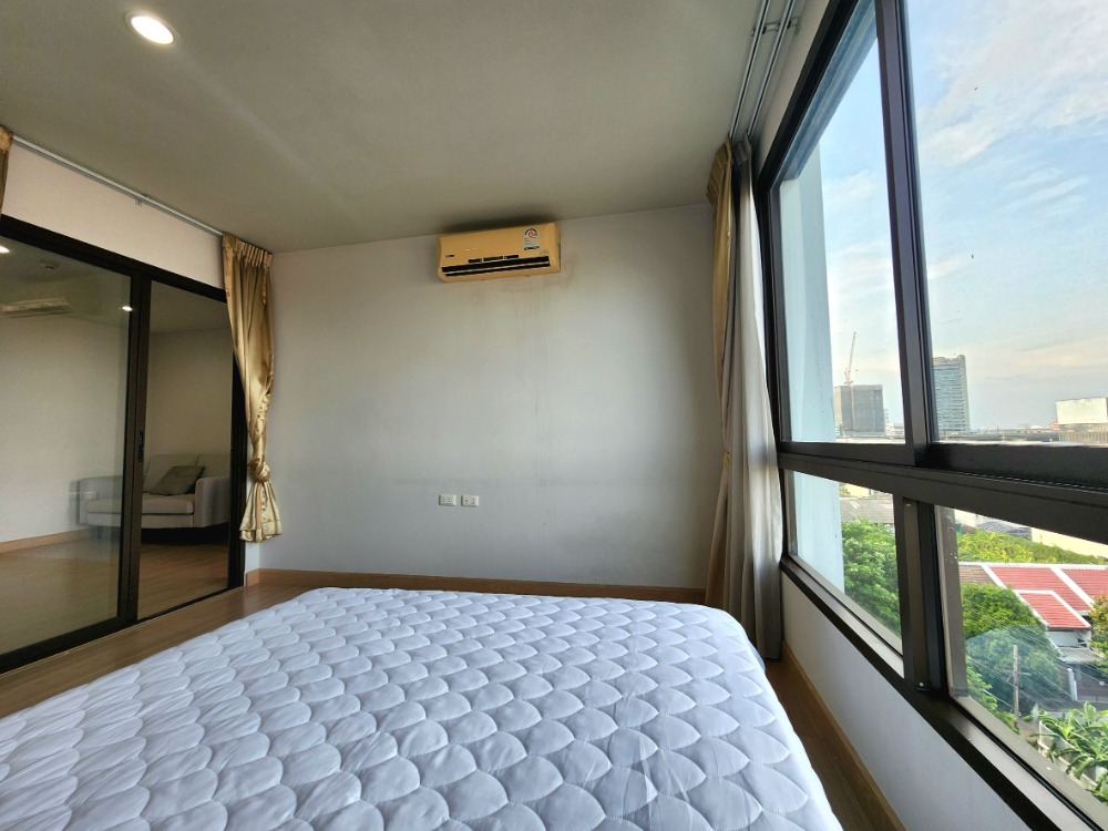 For RentCondoBangna, Bearing, Lasalle : Status as per the cover photo**Room available, east side, 8th floor, topmost, private**For rent, The Niche Mono Bangna, Phase 1, Building B, ready to move in, ready to view.