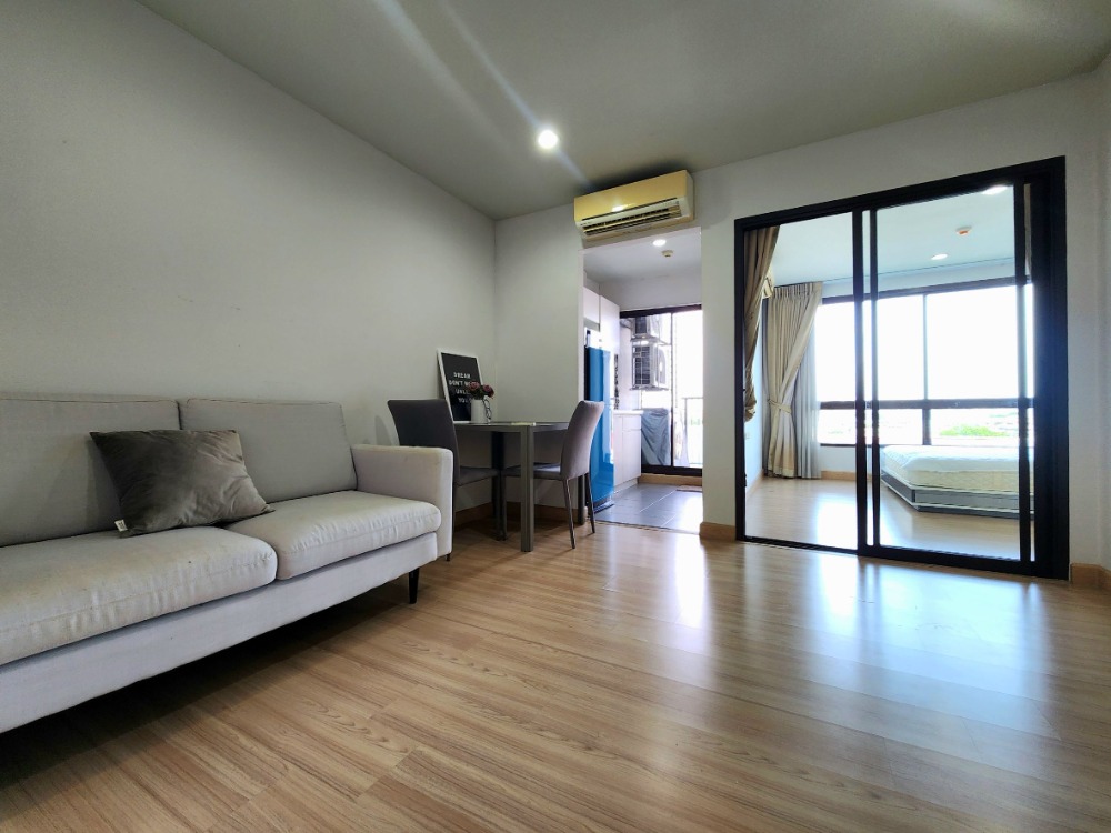 For RentCondoBangna, Bearing, Lasalle : Status as per the cover photo**Room available, east side, 8th floor, topmost, private**For rent, The Niche Mono Bangna, Phase 1, Building B, ready to move in, ready to view.