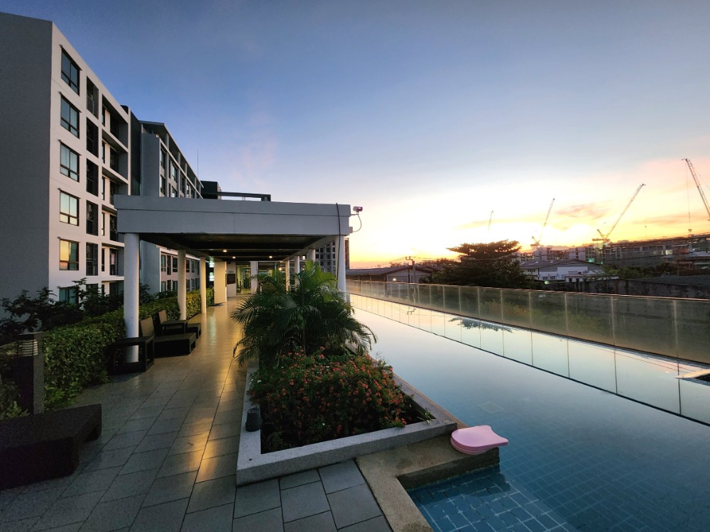 For RentCondoBangna, Bearing, Lasalle : Status as per the cover photo**Room available, east side, 8th floor, topmost, private**For rent, The Niche Mono Bangna, Phase 1, Building B, ready to move in, ready to view.