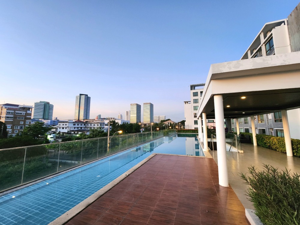 For RentCondoBangna, Bearing, Lasalle : Status as per the cover photo**Room available, east side, 8th floor, topmost, private**For rent, The Niche Mono Bangna, Phase 1, Building B, ready to move in, ready to view.