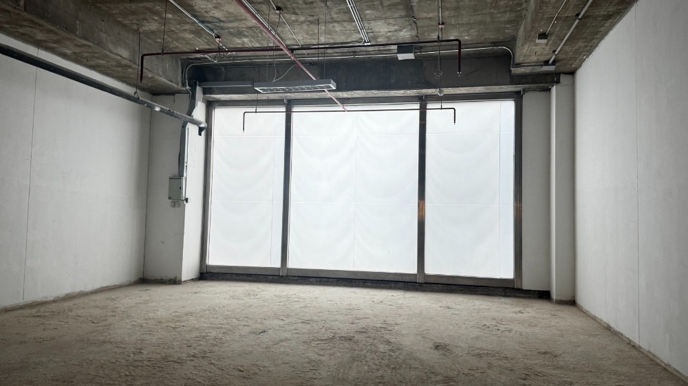 For RentOfficeSukhumvit, Asoke, Thonglor : 📌RETAIL FOR RENT📌Office Grade A connects to BTS Asoke Station and MRT Sukhumvit Station.