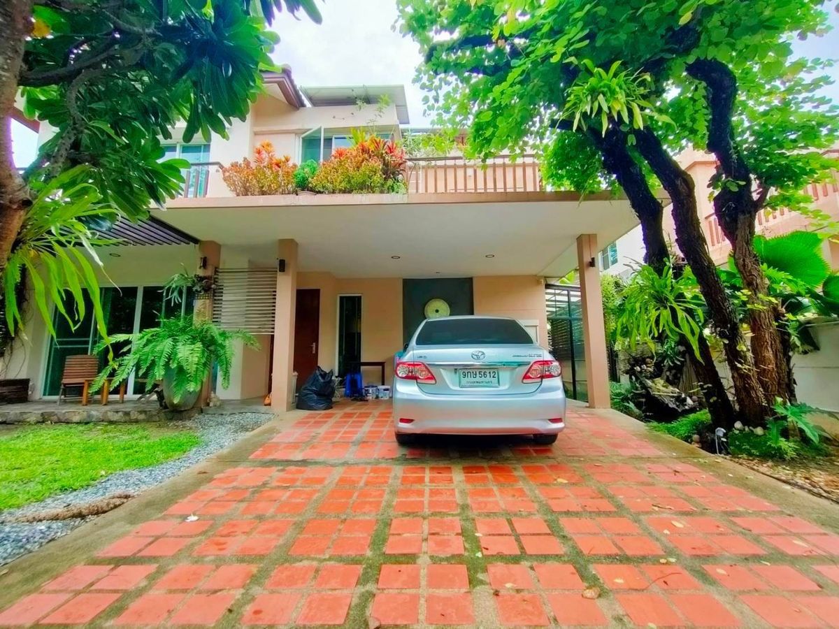ให้เช่าบ้านพัฒนาการ ศรีนครินทร์ : 💥ให้เช่าบ้านเดี่ยว วิลล่าอคาเดีย ศรีนครินทร์ เนื้อที่ 70.ตร.ว.เฟอร์ฯครบพร้อมอยู่ มีโซล่าเซลประหยัดค่าไฟ ใกล้รถไฟฟ้า ศรีลาซาล ใกล้เมกาบางนา