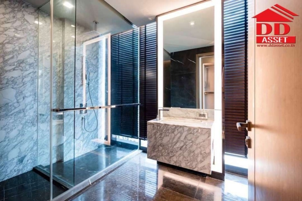 ขายคอนโดสุขุมวิท อโศก ทองหล่อ : For Sale The Monument Thonglor ขาย เดอะ โมนูเมนต์ ทองหล่อ คอนโดหรู ตึกสูงที่สุดในซอยทองหล่อ จากแสนสิริ Code :  C8155