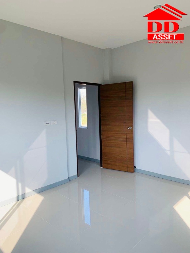 ขายบ้านนครสวรรค์ : ขายบ้านเดี่ยว สไตล์โมเดิร์น 2 ชั้น ตำบลหนองปลิง อำเภอเมือง จังหวัดนครสวรรค์ รหัส : H8079