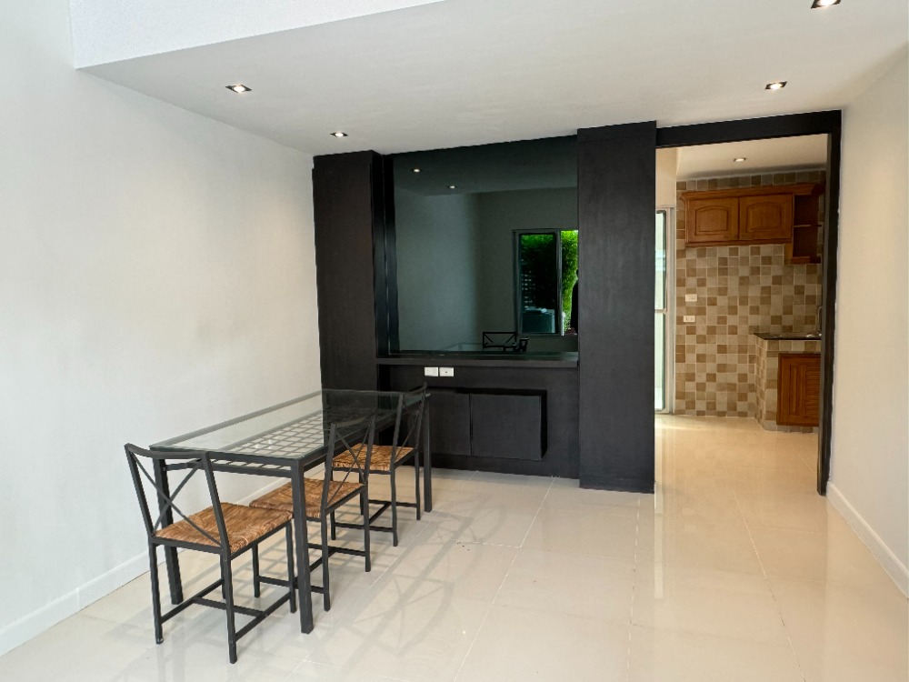 ขายทาวน์โฮมเกษตร นวมินทร์ ลาดปลาเค้า : 💥ขายด่วนทาวน์โฮมรีโนเวทใหม่พร้อมเข้าอยู่ โครงการเดอะคอนเนคเกษตร-นวมินทร์💥