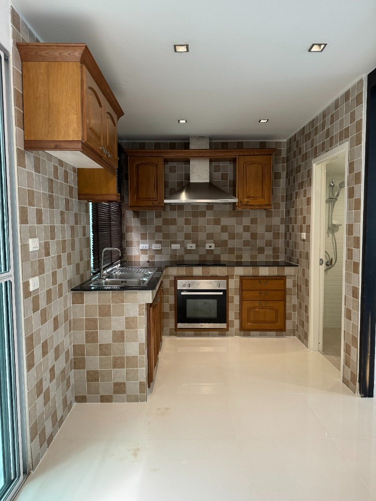 ขายทาวน์โฮมเกษตร นวมินทร์ ลาดปลาเค้า : 💥ขายด่วนทาวน์โฮมรีโนเวทใหม่พร้อมเข้าอยู่ โครงการเดอะคอนเนคเกษตร-นวมินทร์💥