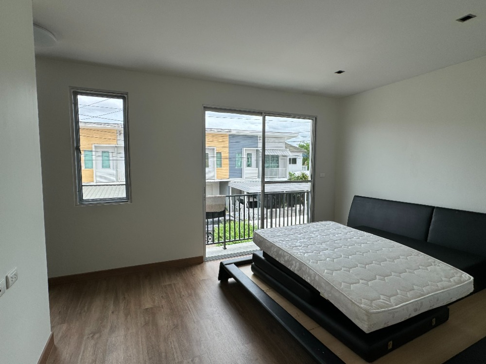 ขายทาวน์โฮมเกษตร นวมินทร์ ลาดปลาเค้า : 💥ขายด่วนทาวน์โฮมรีโนเวทใหม่พร้อมเข้าอยู่ โครงการเดอะคอนเนคเกษตร-นวมินทร์💥