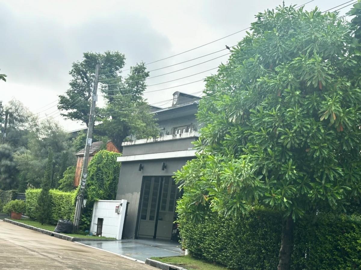 For SaleHouse : 📢👇 The City รามอินทรา 1 บ้านหลังมุม มีส่วนหย่อมรอบบ้าน ด้านหน้าหันทิศเหนือ หลังบ้านติดลำคลอง ราคาถูก สำหรับ บ้านหลังใหญ่ พื้นที่กว้างขวาง