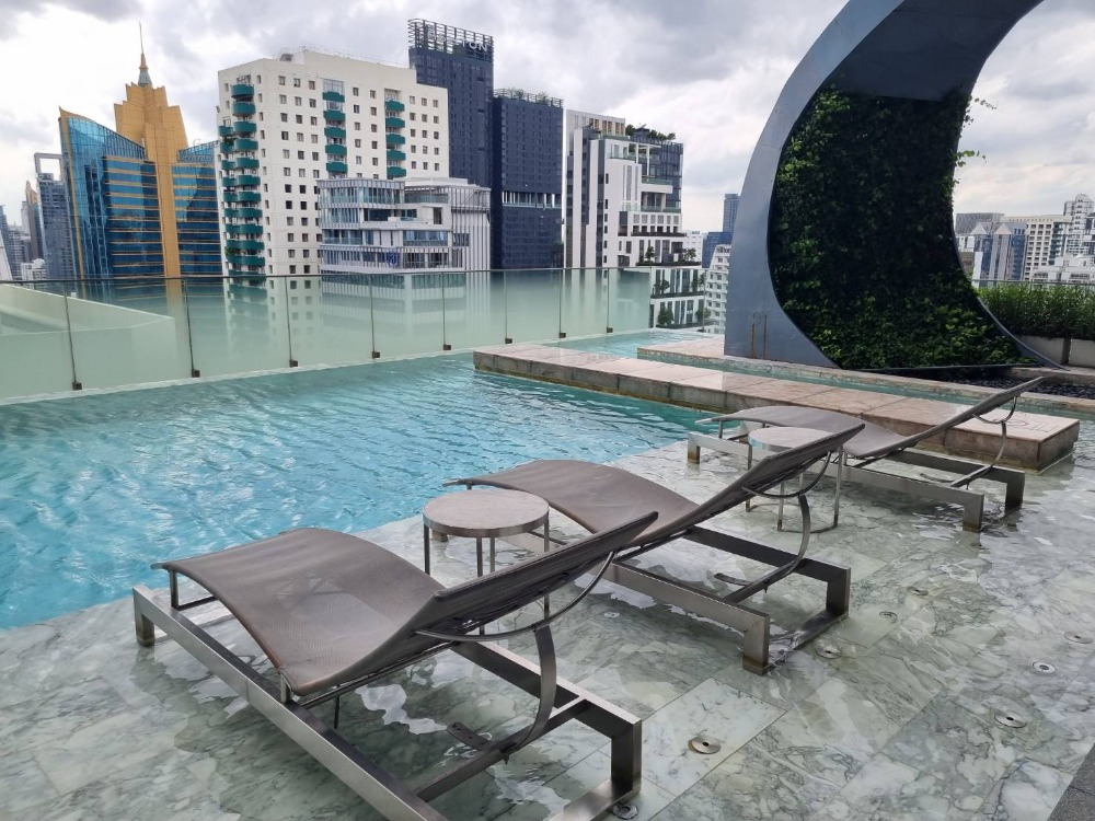 ให้เช่าคอนโดสุขุมวิท อโศก ทองหล่อ : ปล่อยเช่า Edge By Sansiri (Sukhumvit 23) เอดจ์ บาย แสนสิริ สุขุมวิท 23 ใกล้ BTS อโศกและ MRT สุขุมวิท ในระยะเดินถึงห้องสวย เฟอร์ครบ ชั้น 11 วิวเมือง