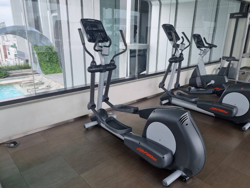 ให้เช่าคอนโดสุขุมวิท อโศก ทองหล่อ : ปล่อยเช่า Edge By Sansiri (Sukhumvit 23) เอดจ์ บาย แสนสิริ สุขุมวิท 23 ใกล้ BTS อโศกและ MRT สุขุมวิท ในระยะเดินถึงห้องสวย เฟอร์ครบ ชั้น 11 วิวเมือง