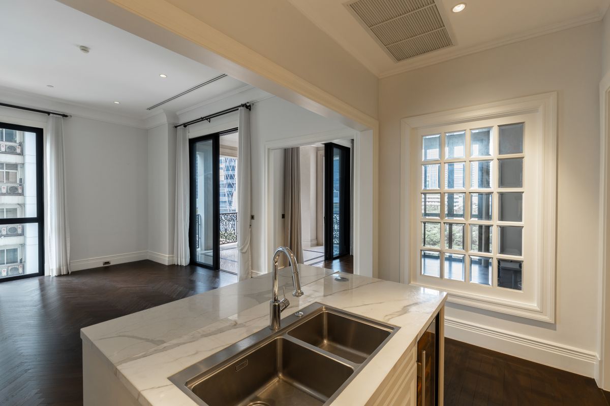 ขายคอนโดวิทยุ ชิดลม หลังสวน : ✨️Special Price Duplex Penthouse at 98 Wireless 3Bed  Unblock View 250sqm  near BTS Phloen Chit