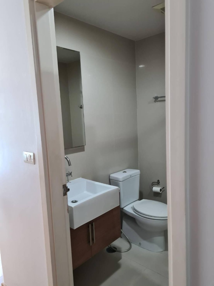 For SaleCondoWongwianyai, Charoennakor : S-HTS107 Condo for sale, Hive Taksin, 21st floor, city view, corner room, 49.1 sq m., 1 bedroom, 1 bathroom, 4.5million 064-959-8900