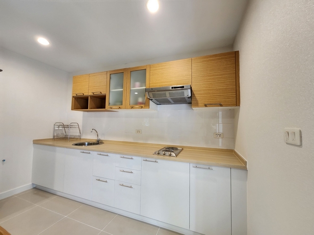 For SaleCondoThaphra, Talat Phlu, Wutthakat : Condo for sale, Metro Park Sathorn, 2 bedrooms, 57 sq m. Fully furnished, newly renovated, pool view. Near BTS Wutthakat.