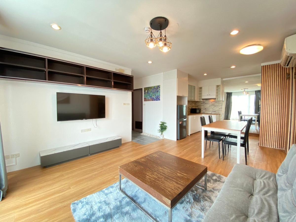 For RentCondoSathorn, Narathiwat : Condo for rent, Baan Siri Sathorn, 2 bedrooms, 2 bathrooms, size 80 sq m, price 28,500 baht, new room, 5th floor, Siri building, with 100% parking space, no need to hide parking.