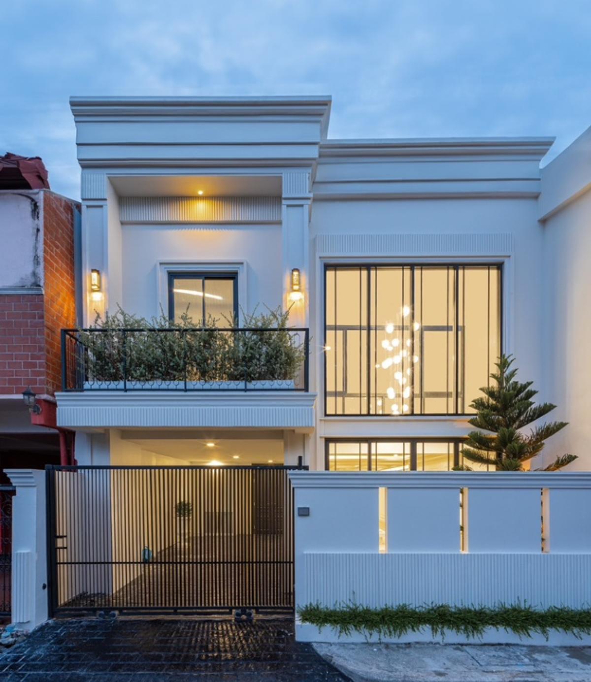 ขายทาวน์โฮมสุขุมวิท อโศก ทองหล่อ : 🌈🏛️🏠🏚️ขายด่วน!! บ้านสวย สไตล์ Modern ClassicDouble Volume 6 เมตร ย่านปรีดี-เอกมัย