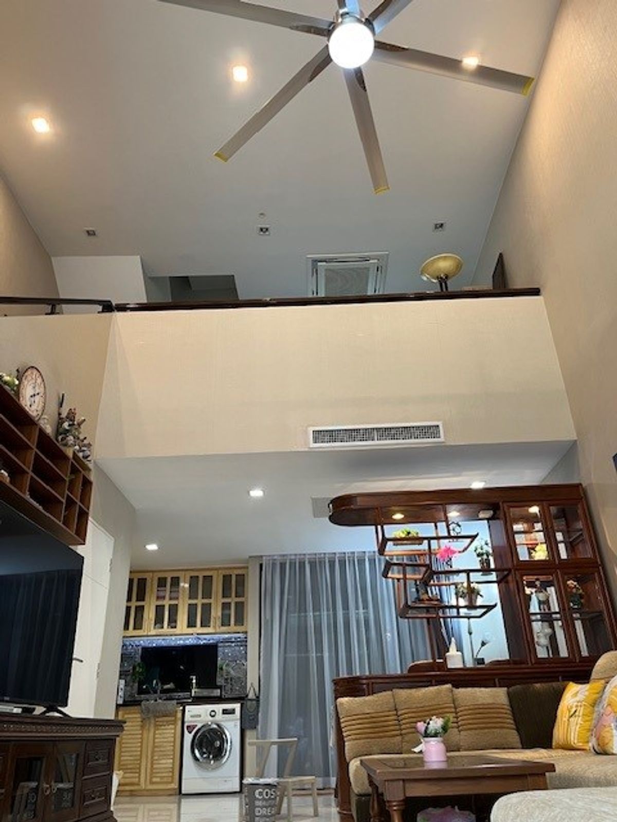 ให้เช่าทาวน์โฮมเกษตรศาสตร์ รัชโยธิน : ทาวน์โฮมให้เช่า 3.5 ชั้น 193 ตรม. ตกแต่งพร้อมอยู่ 35,000 บาท/เดือน บ้านกลางเมืองวิภาวดี