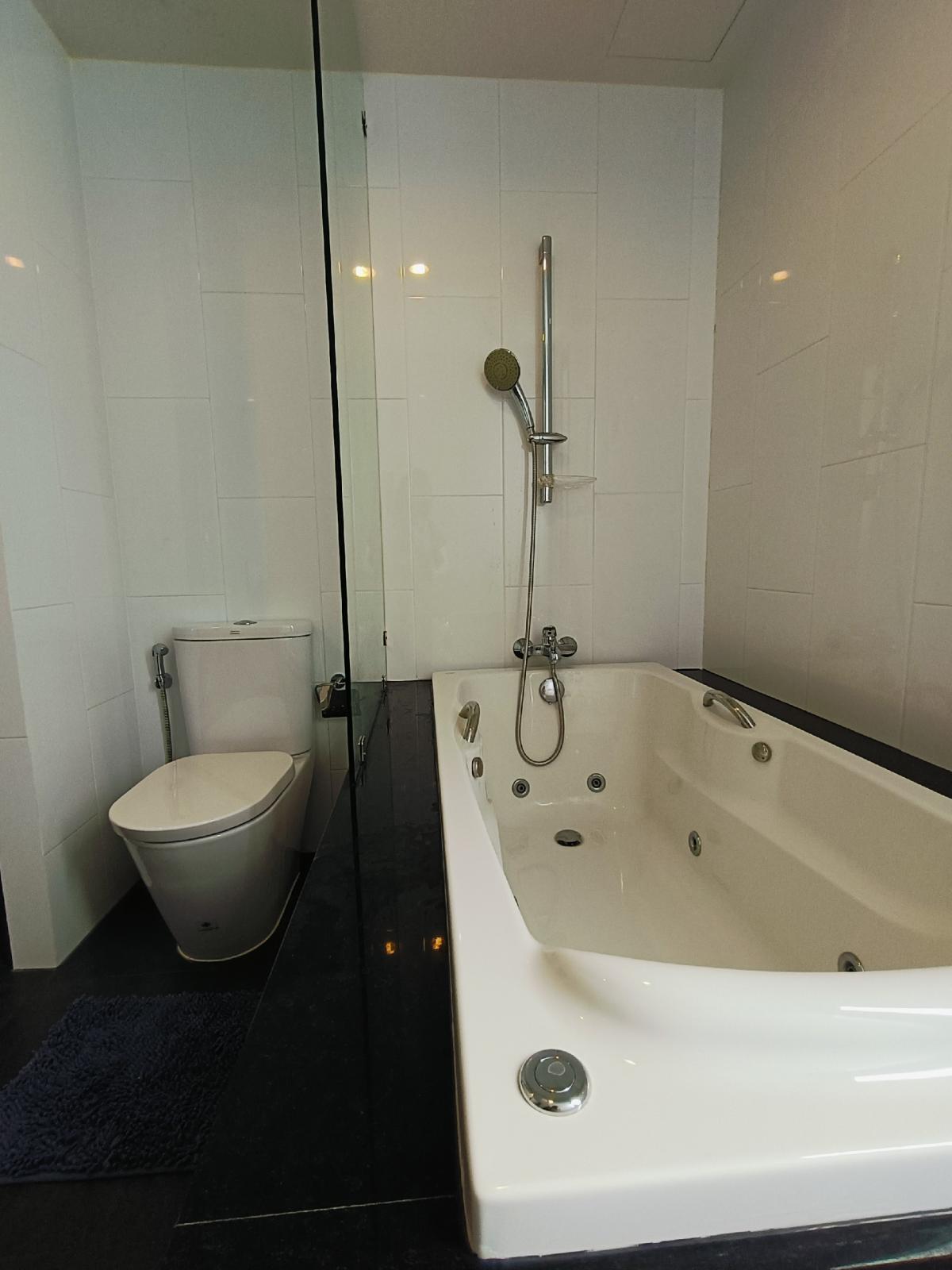 For SaleCondoBangna, Bearing, Lasalle : For Sale 7.25 M Condo for sale, 2 bedrooms, The Gallery Bearing, Condo for sale, area 95 sq m.