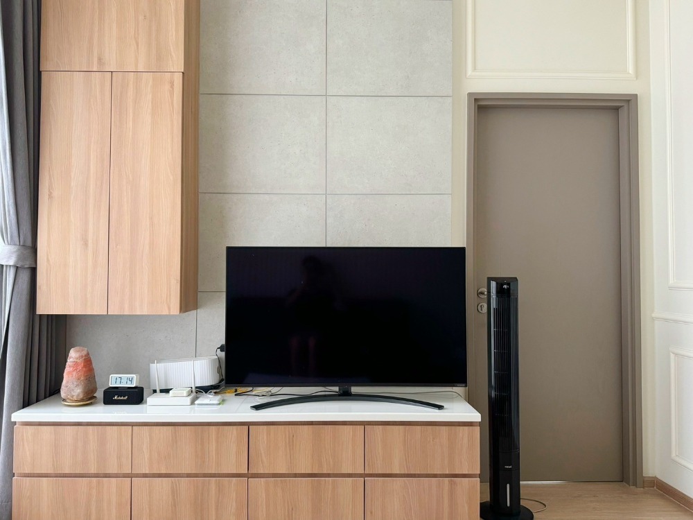 ขายคอนโดเกษตรศาสตร์ รัชโยธิน : S-CTR109  ขายคอนโด เซ็นทริค รัชโยธิน, ชั้น 11 แต่งครบ 38.6 ตรม. 1นอน 1น้ำ 5.75 ล้าน 064-959-8900