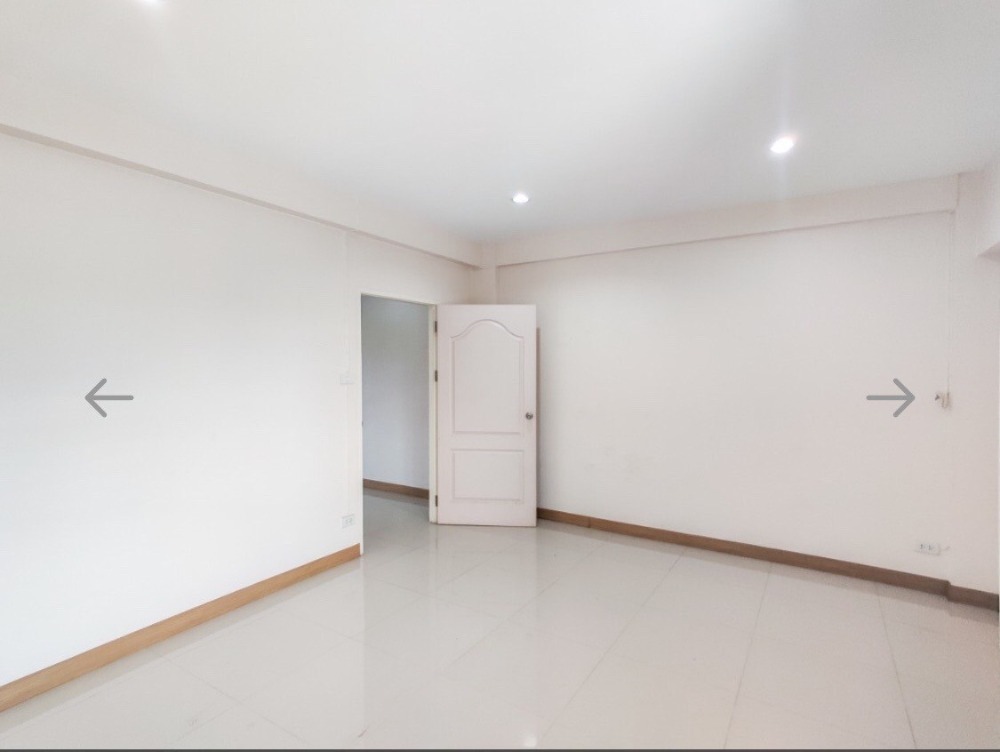 For SaleHome OfficeMin Buri, Romklao : S-OKUT101 Home office for sale, Soi Kheha Romklao 45, size 18 sq m., usable area 79 sq m., 4 bedrooms, 4 bathrooms, 6.9 million 064-959-8900