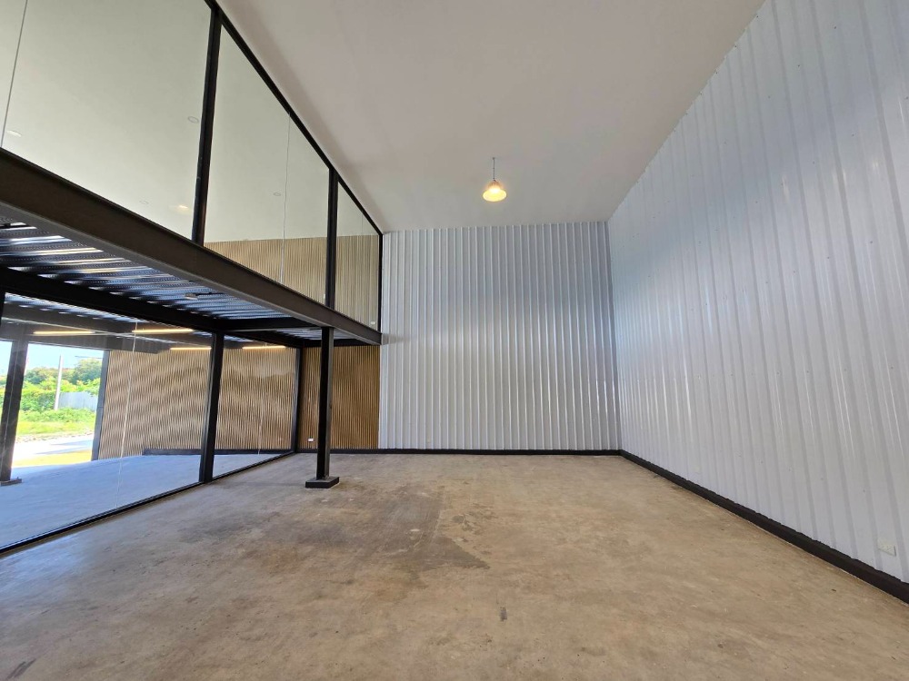 For RentShowroomRama5, Ratchapruek, Bangkruai : West Park Ratchaphruek, beautiful modern showroom. Near Ratchaphruek Road Newly built, ready to use Along Bang Kruai-Jong Thanom Road  Area 200 sq m.