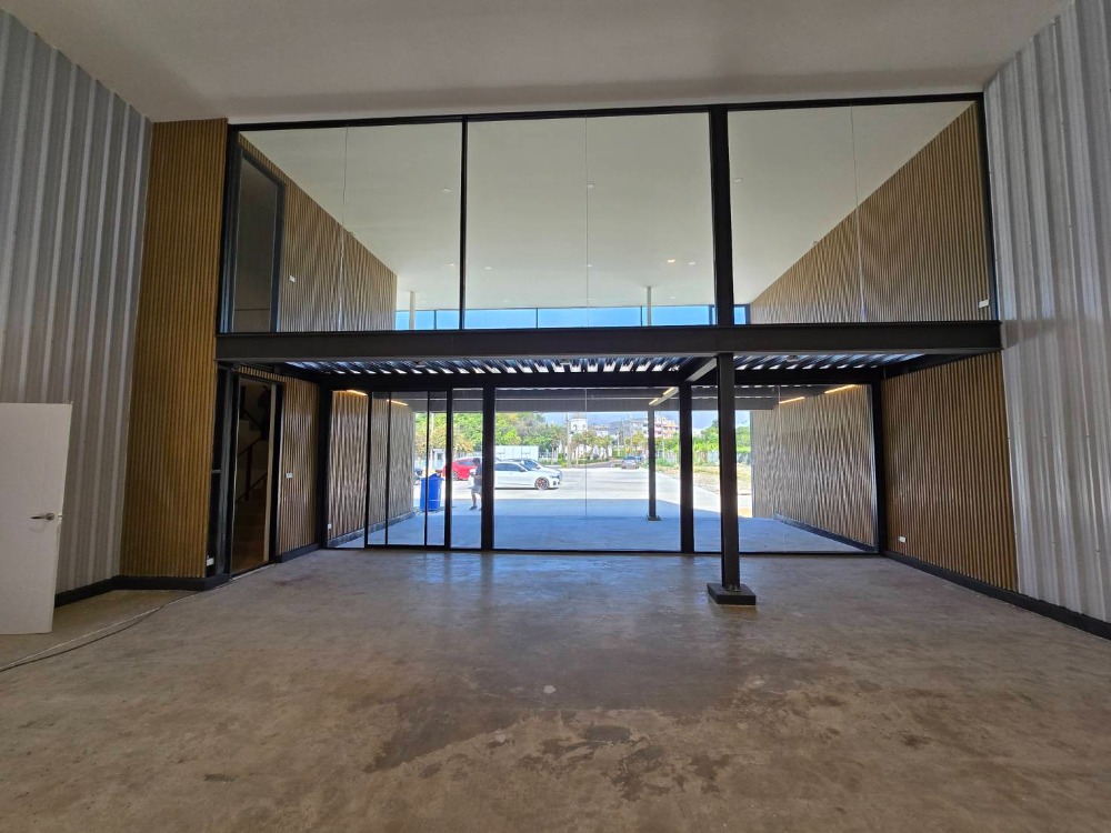 For RentShowroomRama5, Ratchapruek, Bangkruai : West Park Ratchaphruek, beautiful modern showroom. Near Ratchaphruek Road Newly built, ready to use Along Bang Kruai-Jong Thanom Road  Area 200 sq m.