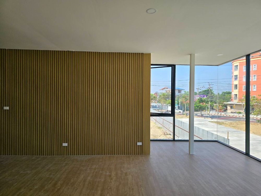 For RentShowroomRama5, Ratchapruek, Bangkruai : West Park Ratchaphruek, beautiful modern showroom. Near Ratchaphruek Road Newly built, ready to use Along Bang Kruai-Jong Thanom Road  Area 200 sq m.