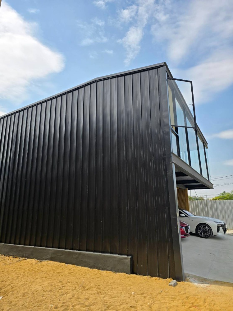 For RentShowroomRama5, Ratchapruek, Bangkruai : West Park Ratchaphruek, beautiful modern showroom. Near Ratchaphruek Road Newly built, ready to use Along Bang Kruai-Jong Thanom Road  Area 200 sq m.