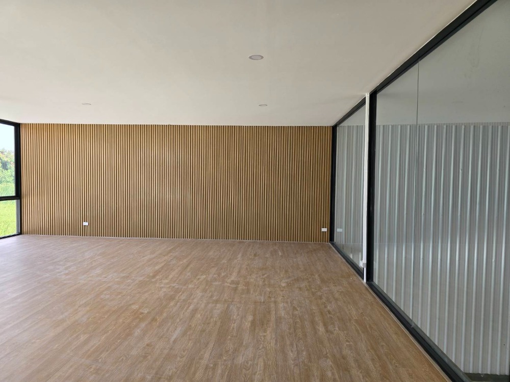 For RentShowroomRama5, Ratchapruek, Bangkruai : West Park Ratchaphruek, beautiful modern showroom. Near Ratchaphruek Road Newly built, ready to use Along Bang Kruai-Jong Thanom Road  Area 200 sq m.