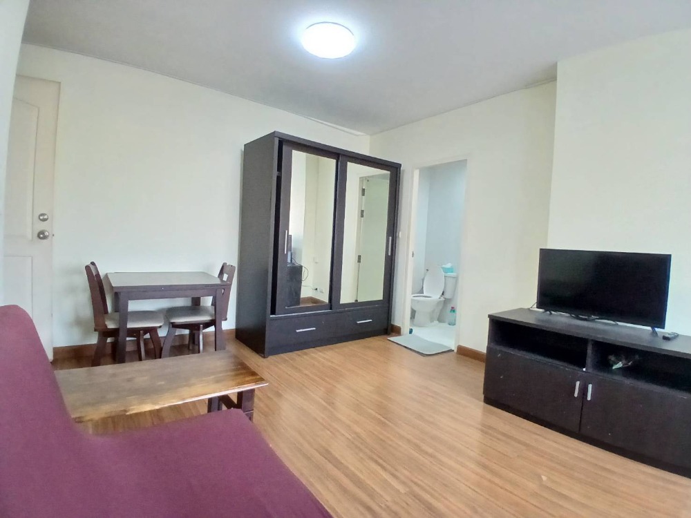 For RentCondoPattanakan, Srinakarin : For rent: The Season Srinakarin, has washing machine, corner room, call 0999983897