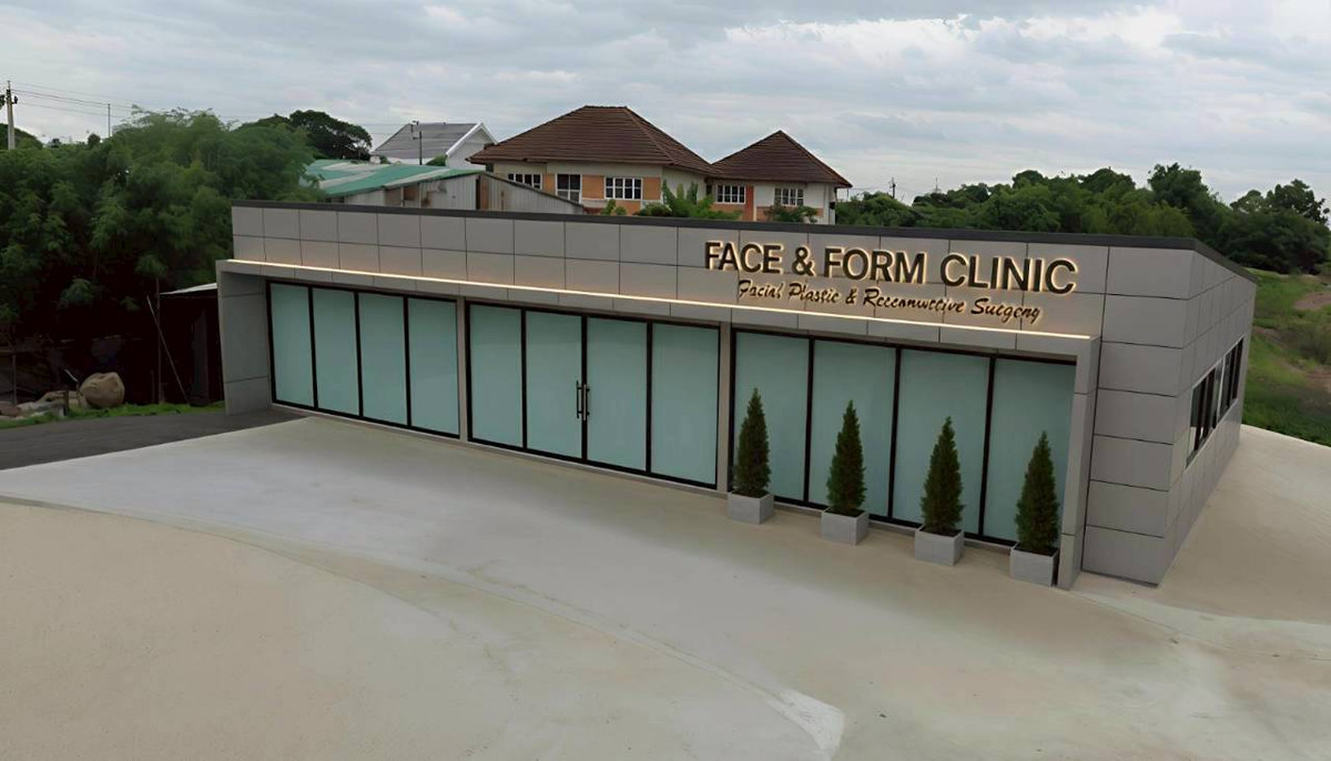 For RentShowroomPinklao, Charansanitwong : West Park Borommaratchachonnani, beautiful modern showroom Near Ratchaphruek Road Newly built, ready to use Next to Borommaratchachonnani Road Area 200 sq m. 5 minutes from Mahidol