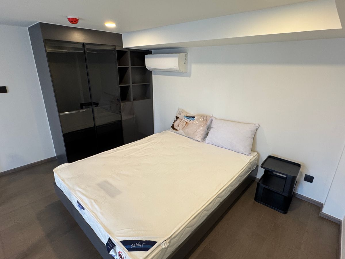 For SaleCondoSiam Paragon ,Chulalongkorn,Samyan : Park Origin Chula - Samyan【𝐒𝐄𝐋𝐋&𝐑𝐄𝐍𝐓】🔥Minimal, airy room, simply decorated. Fully furnished The central part is complete. Opposite Banthat Thong Road. Hurry and reserve now!🔥 Contact Line ID: @hacondo