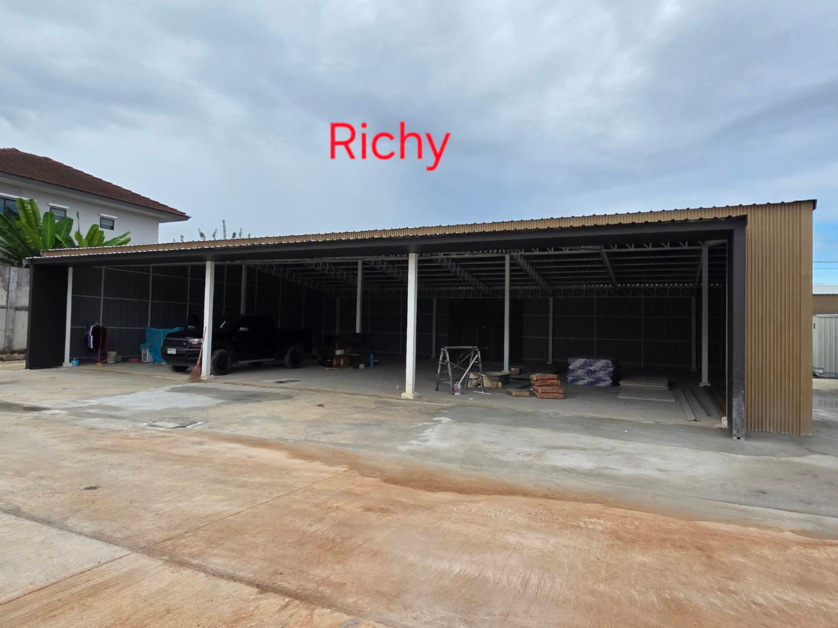 For RentShowroomPinklao, Charansanitwong : West Park Borommaratchachonnani, beautiful modern showroom Near Ratchaphruek Road Newly built, ready to use Next to Borommaratchachonnani Road Area 200 sq m. 5 minutes from Mahidol