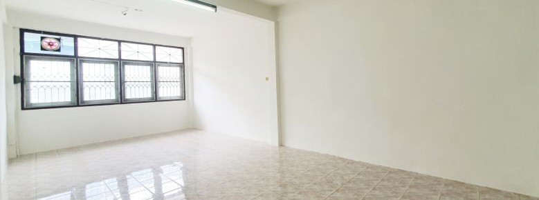 ขายอาคารพาณิชย์โชคชัย4 ลาดพร้าว71 : S-OFYJ101 ขาย อาคารพาณิชย์ โชคชัย4  4ชั้น ขนาด40ตร.ว. พื้นที่ใช้สอย 400ตรม 7นอน 4น้ำ 12ล้าน 064-959-8900