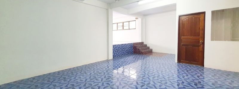 ขายอาคารพาณิชย์โชคชัย4 ลาดพร้าว71 : S-OFYJ101 ขาย อาคารพาณิชย์ โชคชัย4  4ชั้น ขนาด40ตร.ว. พื้นที่ใช้สอย 400ตรม 7นอน 4น้ำ 12ล้าน 064-959-8900