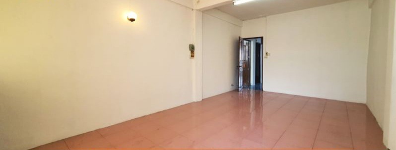 ขายอาคารพาณิชย์โชคชัย4 ลาดพร้าว71 : S-OFYJ101 ขาย อาคารพาณิชย์ โชคชัย4  4ชั้น ขนาด40ตร.ว. พื้นที่ใช้สอย 400ตรม 7นอน 4น้ำ 12ล้าน 064-959-8900