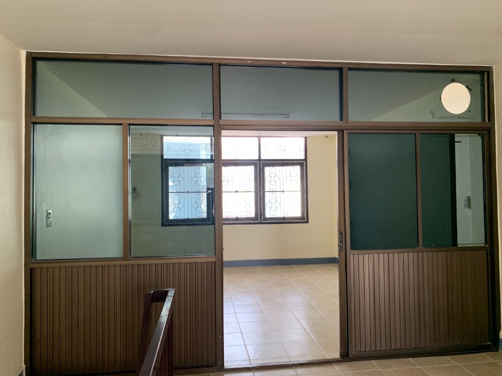 For SaleShop HouseChokchai 4, Ladprao 71, Ladprao 48, : S-OFYJ102 Commercial building for sale, Chokchai 4, 3 floors, size 16 sq m, usable area 64 sq m, 2 bedrooms, 3 bathrooms, 5.15 million 064-959-8900