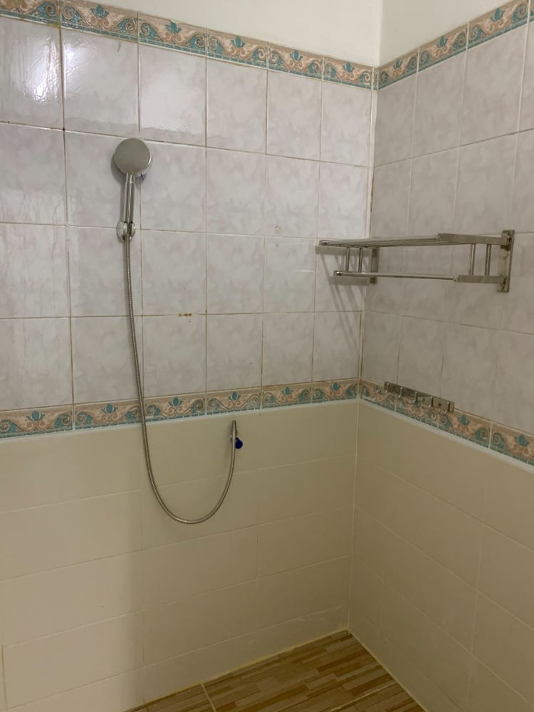 ขายอาคารพาณิชย์โชคชัย4 ลาดพร้าว71 : S-OFYJ102 ขาย อาคารพาณิชย์ โชคชัย4 3ชั้น ขนาด 16ตร.ว. พื้นที่ใช้สอย 64ตรม 2นอน 3น้ำ 5.15ล้าน 064-959-8900