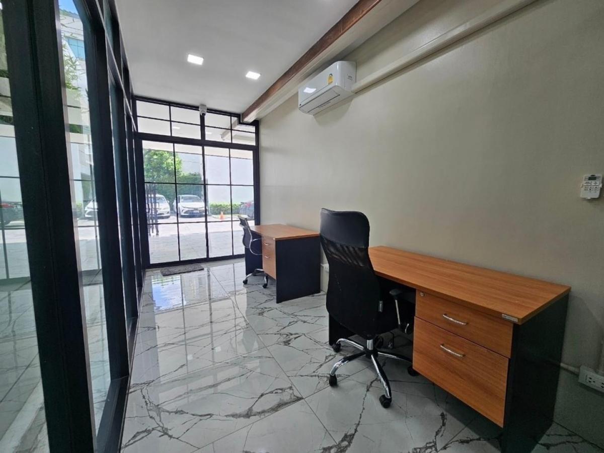 ขายโฮมออฟฟิศเลียบทางด่วนรามอินทรา : 📢👇Home ออฟฟิศ ใน โครงการดิสทริค เอกมัย-รามอินทรา ตึกแฝด 4 ชั้น การเดินทางสะดวก ใกล้ทางขึ้นลงทางด่วน อยู่บนถนนเลียบด่วน เอกมัย รามอินทรา