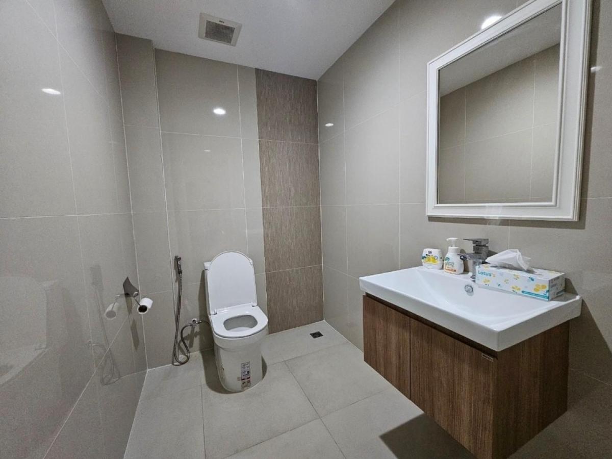 ขายโฮมออฟฟิศเลียบทางด่วนรามอินทรา : 📢👇Home ออฟฟิศ ใน โครงการดิสทริค เอกมัย-รามอินทรา ตึกแฝด 4 ชั้น การเดินทางสะดวก ใกล้ทางขึ้นลงทางด่วน อยู่บนถนนเลียบด่วน เอกมัย รามอินทรา