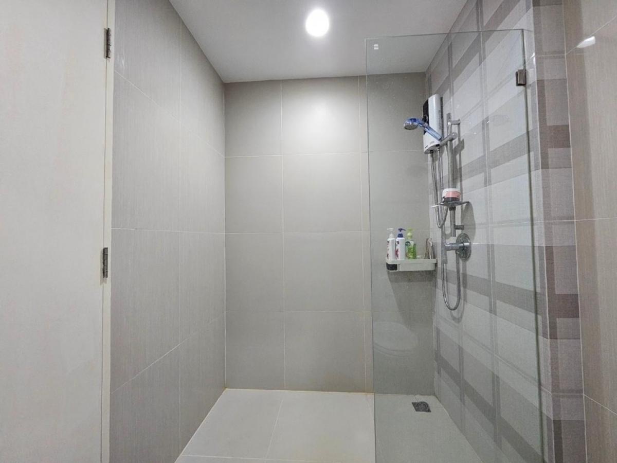 ขายโฮมออฟฟิศเลียบทางด่วนรามอินทรา : 📢👇Home ออฟฟิศ ใน โครงการดิสทริค เอกมัย-รามอินทรา ตึกแฝด 4 ชั้น การเดินทางสะดวก ใกล้ทางขึ้นลงทางด่วน อยู่บนถนนเลียบด่วน เอกมัย รามอินทรา