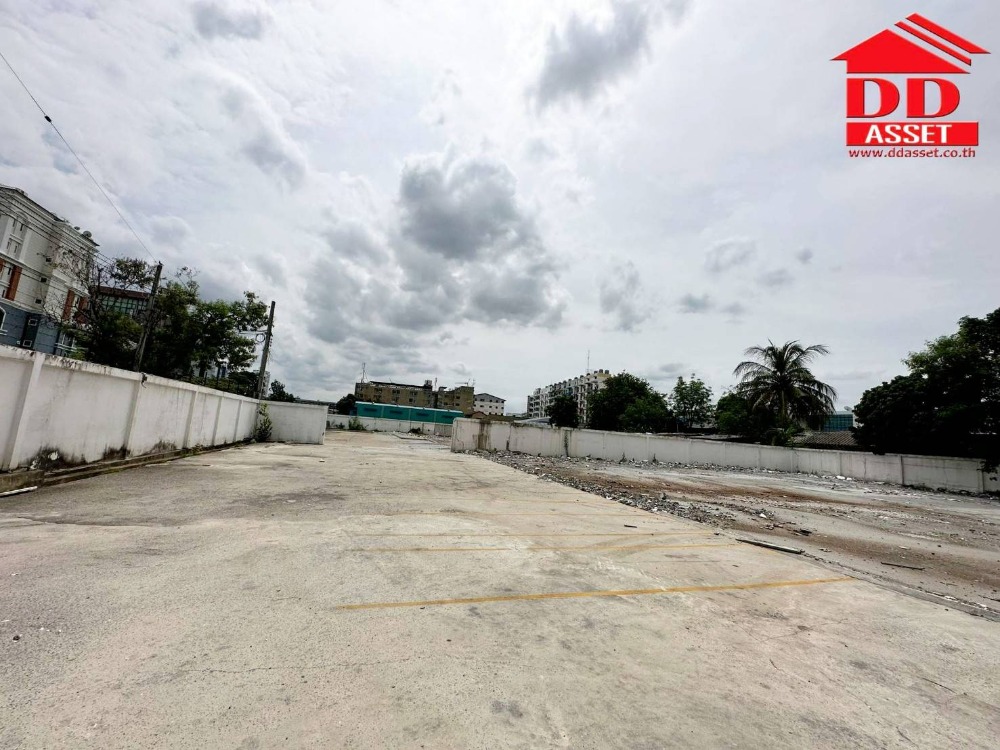 ขายที่ดินพัฒนาการ ศรีนครินทร์ : ขายที่ดินแปลงสวย ถนนศรีนครินทร์ รถไฟ้ฟ้า ศรีอุดม ห่างจากสถานีเพียง 150 เมตร รหัสทรัพย์ : L8014