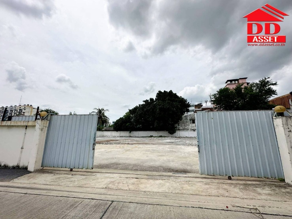 ขายที่ดินพัฒนาการ ศรีนครินทร์ : ขายที่ดินแปลงสวย ถนนศรีนครินทร์ รถไฟ้ฟ้า ศรีอุดม ห่างจากสถานีเพียง 150 เมตร รหัสทรัพย์ : L8014