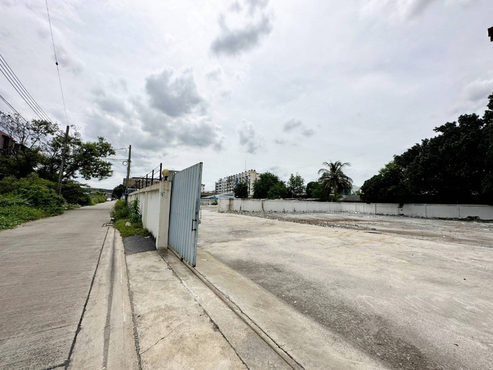 ขายที่ดินพัฒนาการ ศรีนครินทร์ : ขายที่ดินแปลงสวย ถนนศรีนครินทร์ รถไฟ้ฟ้า ศรีอุดม ห่างจากสถานีเพียง 150 เมตร รหัสทรัพย์ : L8014