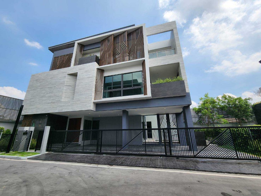 ขายบ้านพัฒนาการ ศรีนครินทร์ : ขายบ้านหรู โครงการ เดอะ เจนทริ พัฒนาการ 2 660 ตร.ม. ทำเลดีใกล้ทองหล่อ 5 นาที
