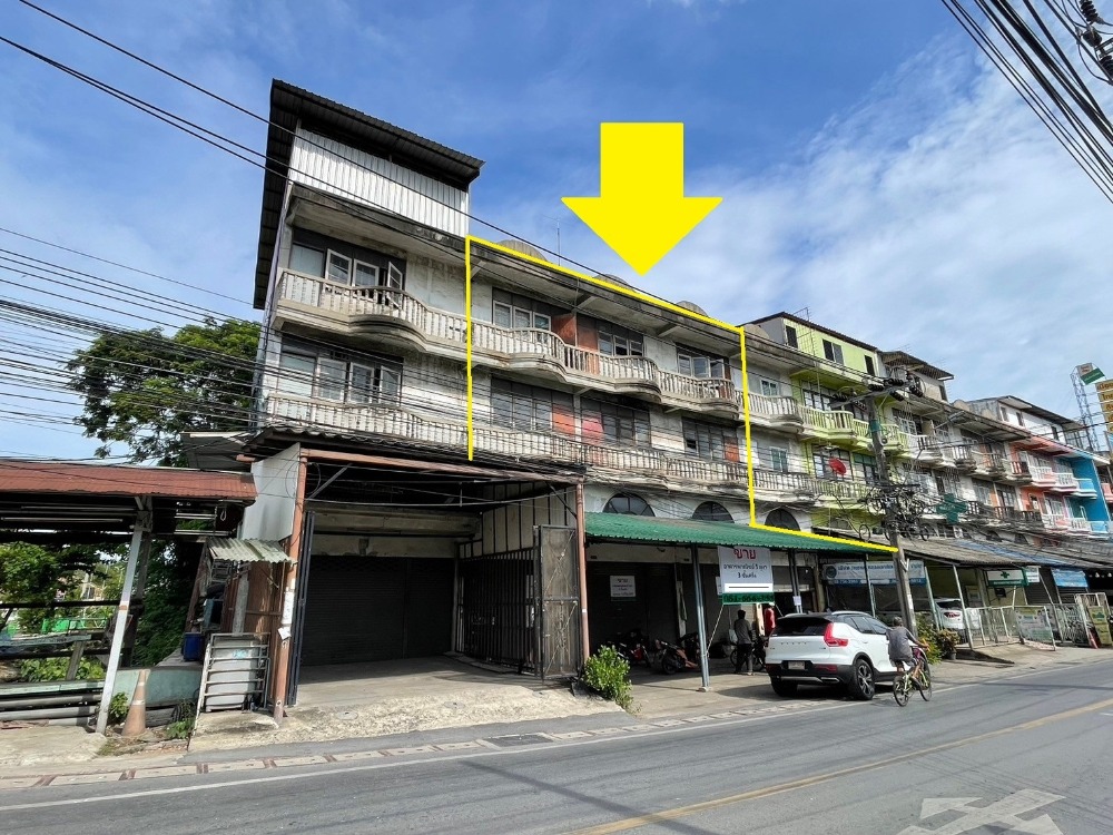 For SaleShop HouseSamut Prakan,Samrong : For sale: 3 commercial buildings, adjacent to each other, Soi Wat Suan Som School, Mueang Samut Prakan, near the expressway