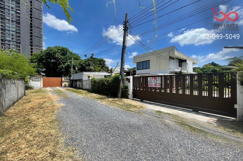 For SaleLandChaengwatana, Muangthong : Land for sale with 2-story detached house, 399.9 square meters, Thai Airways Cooperative Village. Soi Chaengwattana-Pak Kret 43, Chaengwattana Road