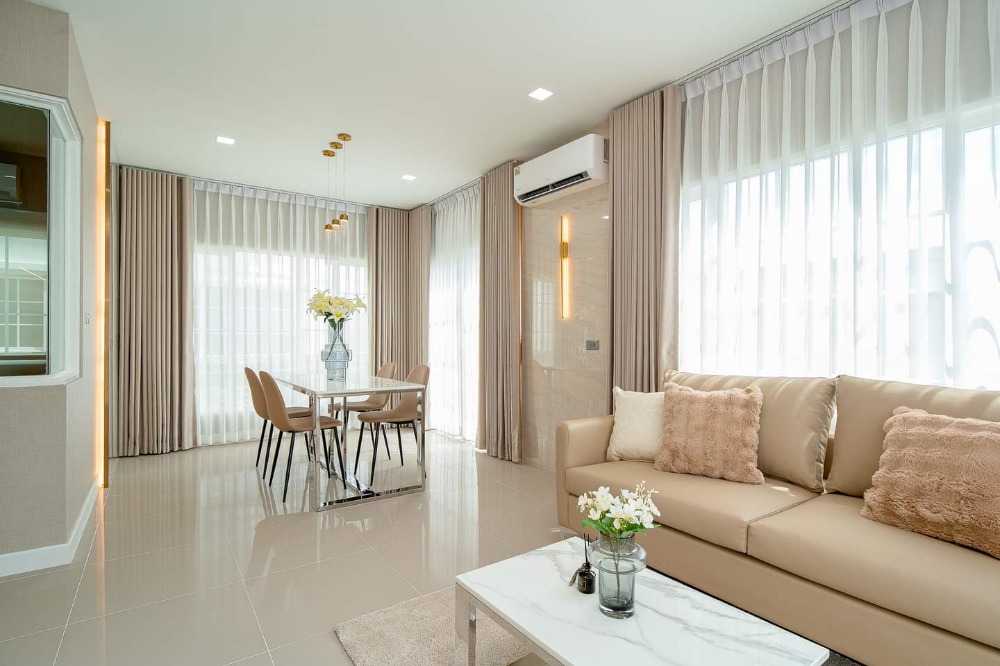 ให้เช่าบ้านปทุมธานี รังสิต ธรรมศาสตร์ : 🏠ให้เช่า 45,000 บาท บ้านเดี่ยวใหม่ เพรสทีจ ฟิวเจอร์-รังสิต ตกแต่งสวย เสร็จพร้อมอยู่ ลากกระเป๋าเข้าอยู่ได้เลยค้าบ