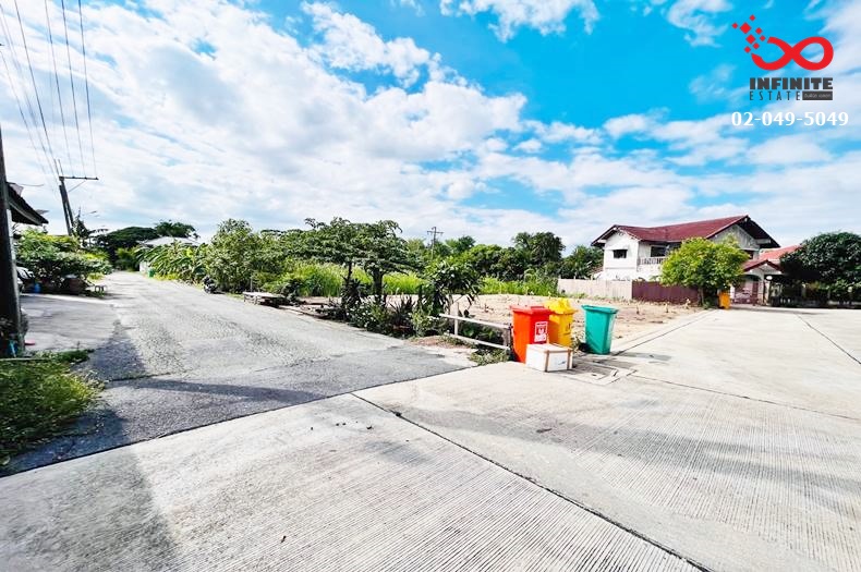 For SaleLandPhutthamonthon, Salaya : Empty land for sale, 123 square wah, Phutthamonthon Sai 3 Road, near Borommaratchachonnani Road.