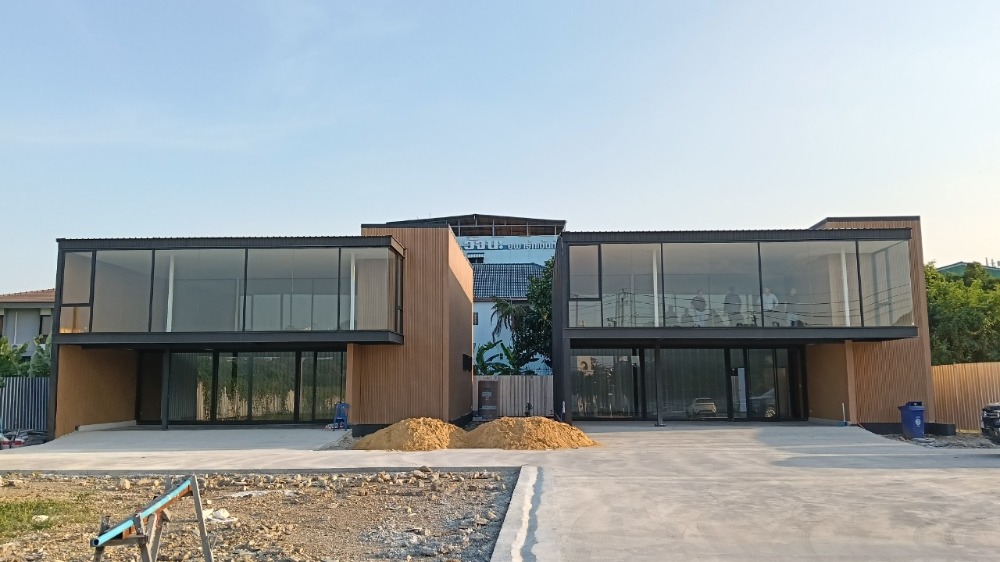 For RentOfficeRama5, Ratchapruek, Bangkruai : West Park Ratchaphruek OFFICE modern, most beautiful, near Ratchaphruek Road. Newly built, ready to use Along Bang Kruai-Jong Thanom Road Area 200 sq m.